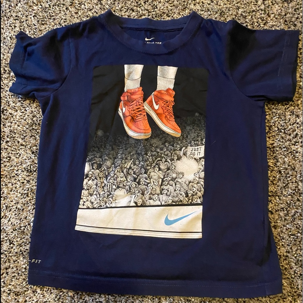 Nike t shirt